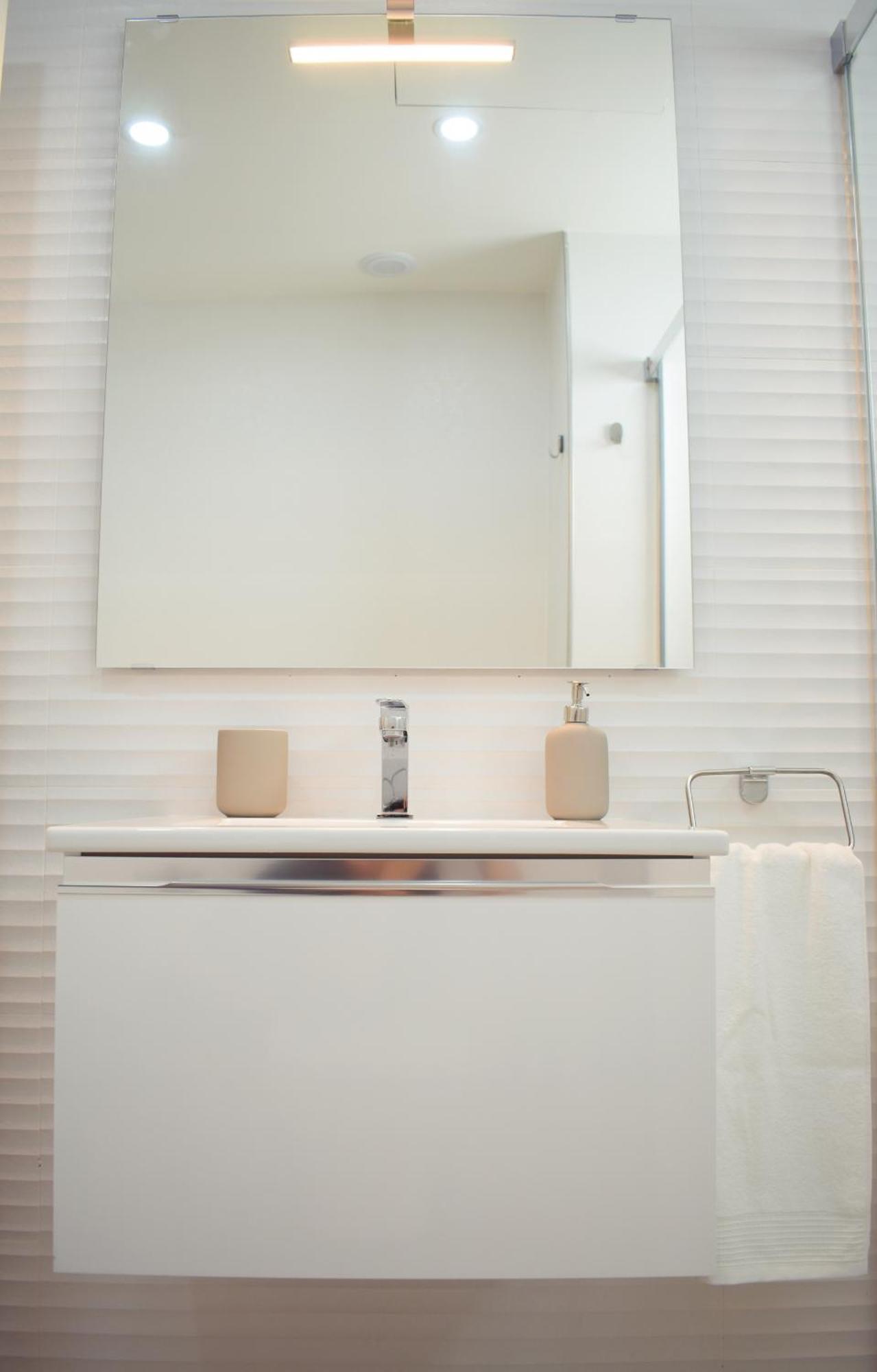 Amalia'S Home: Luminoso Apartamento Muy Cerca De La Playa Malaga Ngoại thất bức ảnh